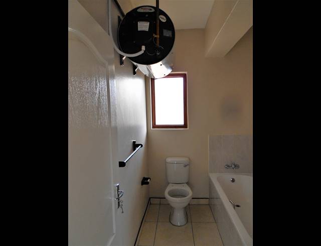 2 BEDROOM FLAT TO LET IN HOWICK CENTRAL